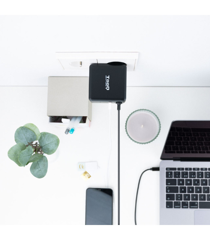 Tooq Cargador portátil conector USB-C 65W