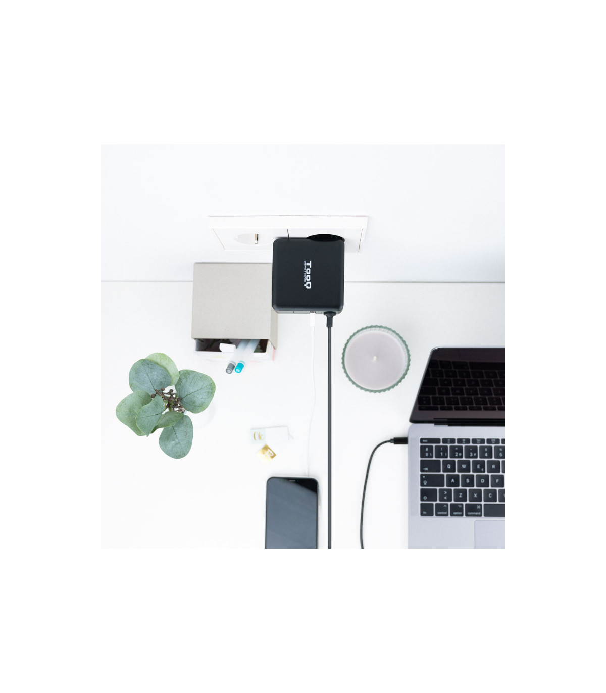 Tooq Cargador portátil conector USB-C 65W