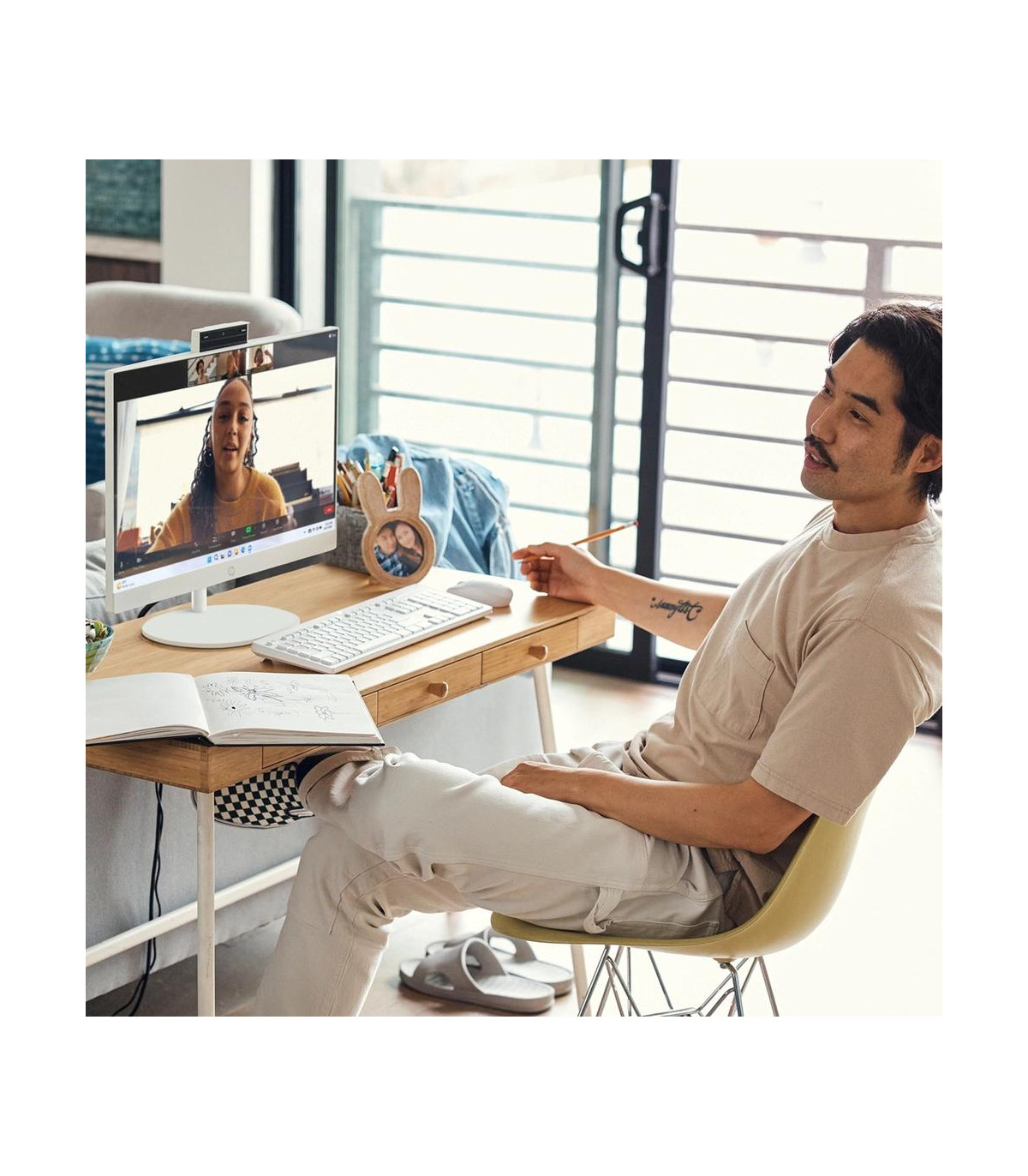 Ordenador  all in one hp 24 - cr0131ns 23.8 pulgadas i5 - 1334u - 16gb -  ssd 512gb -  w11 -  tactil