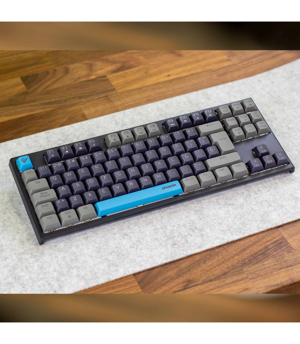Teclado gaming royal pbt mecanico negro