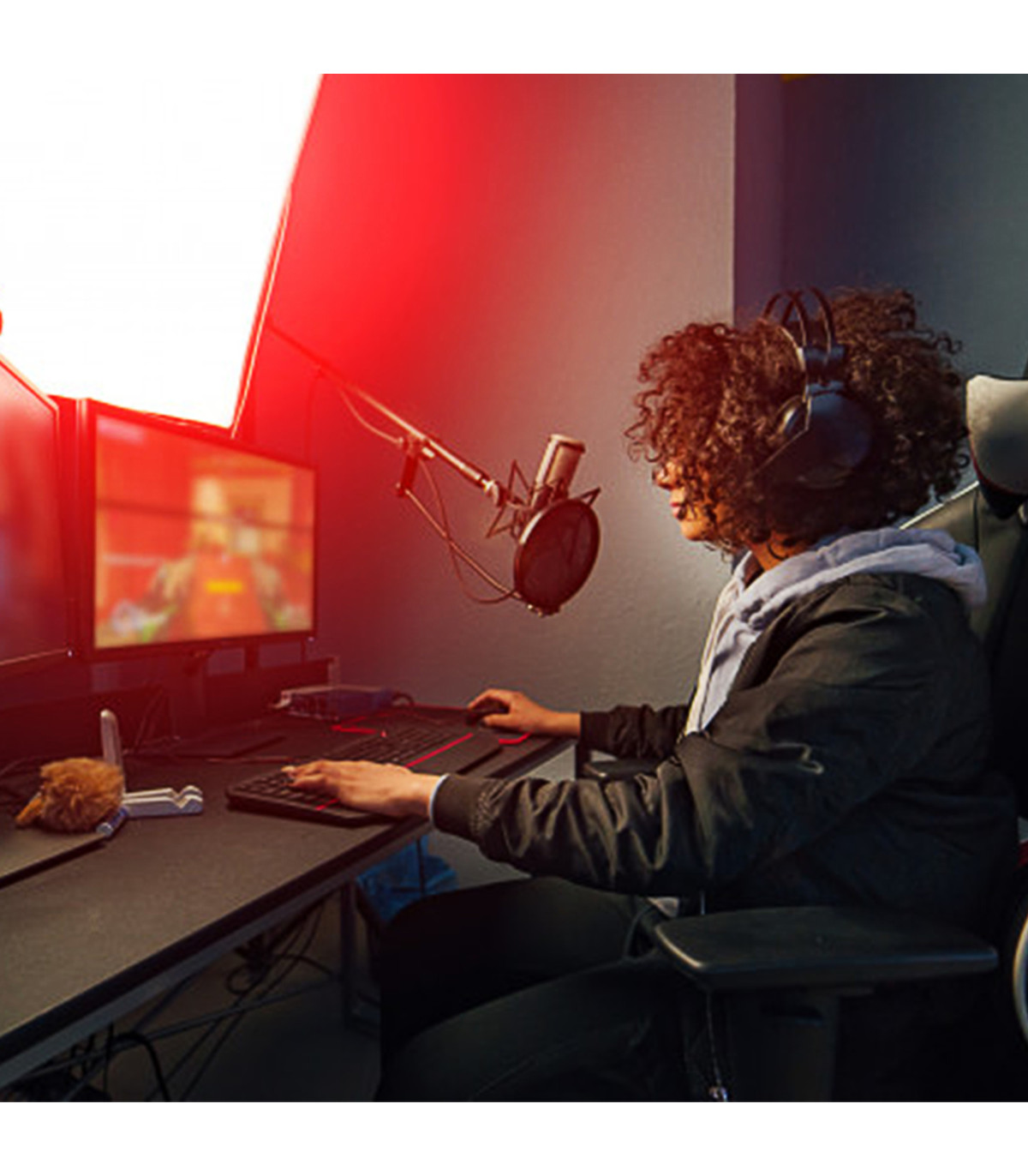 Kit microfono phoenix streamcast pro gaming conector jack - brazo articulado - filtro antipop y montura antivibración