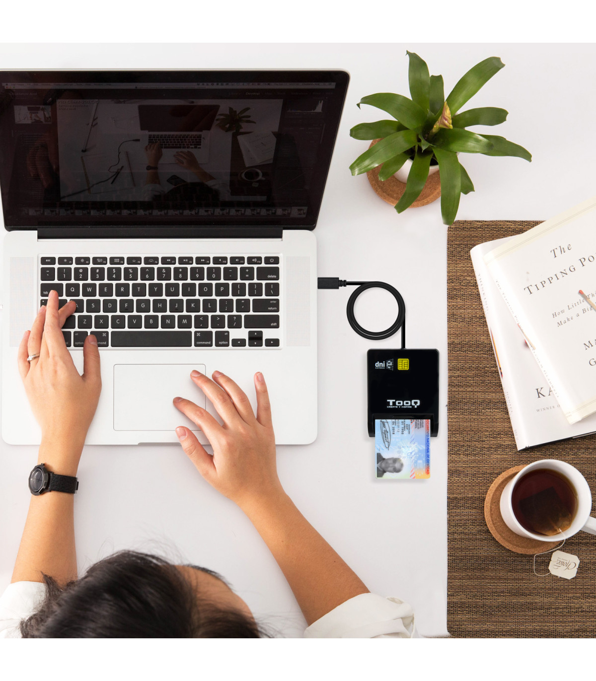 Lector de tarjetas externo tooq tqr - 211b dnie sim usb - c negro