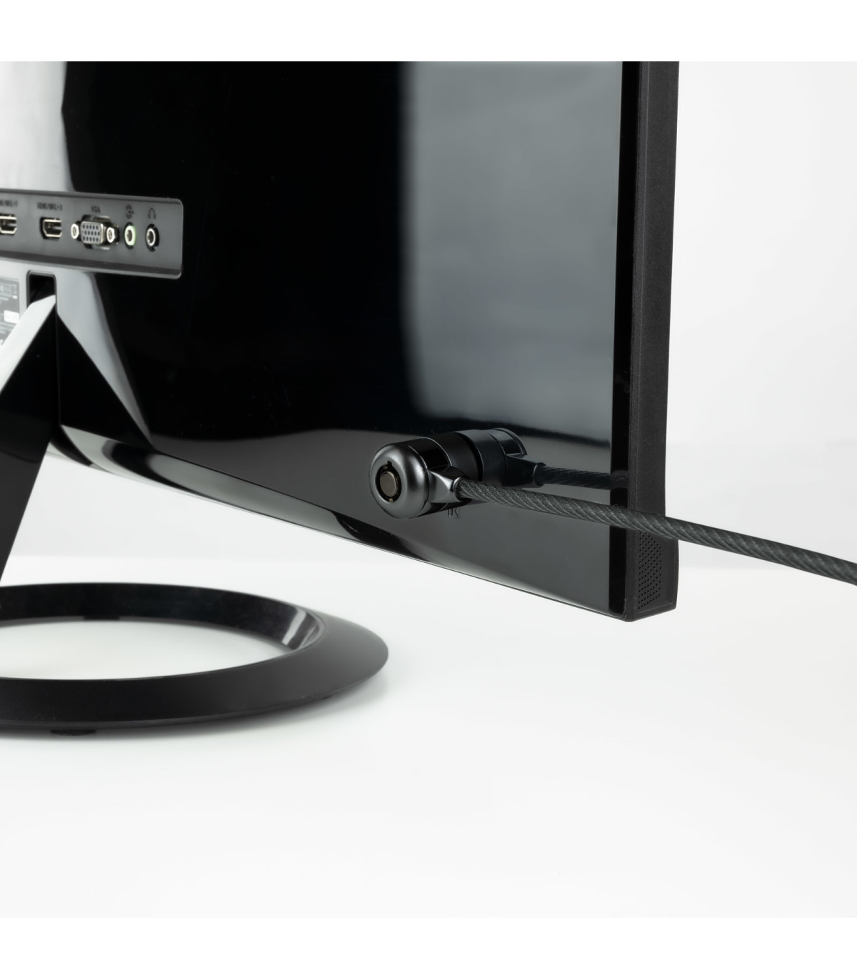 Cable tooq seguridad con llave para portatiles 1.5m