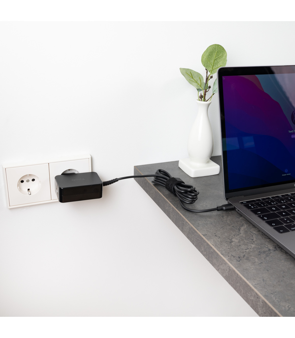 Cargador portatil tooq gan usb - c pd 65w negro