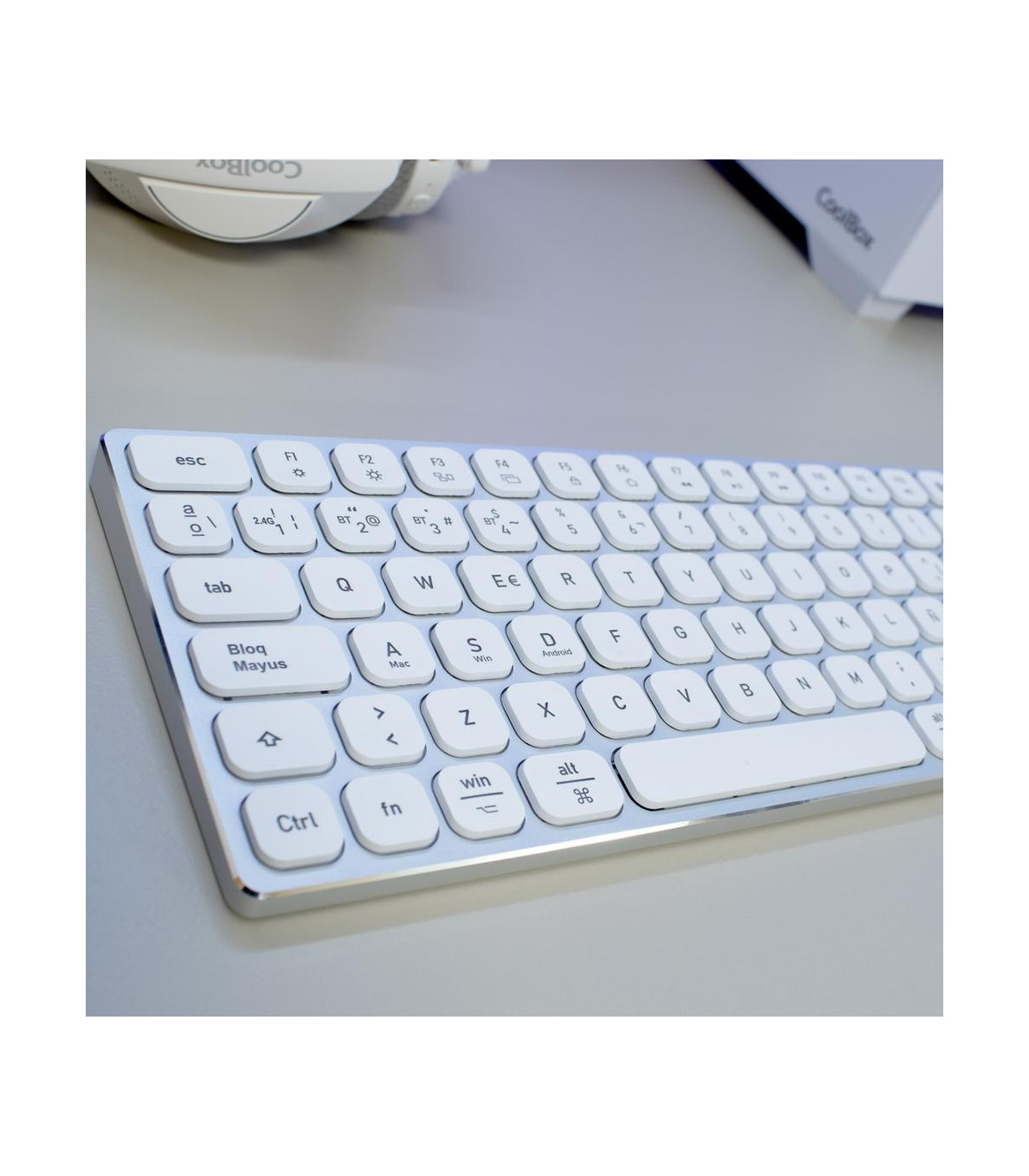 Teclado inalambrico retroiluminado coolbox moonlight key b431 plata blanco