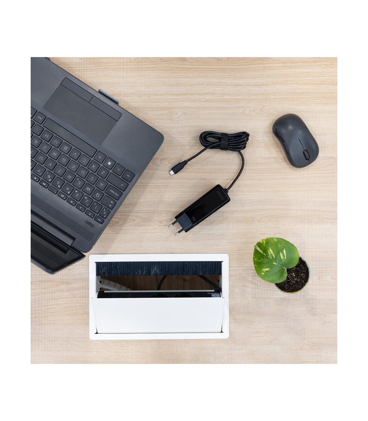Cargador de portatil tooq tqlc - usbcgan100pd - c 100w usb - c negro